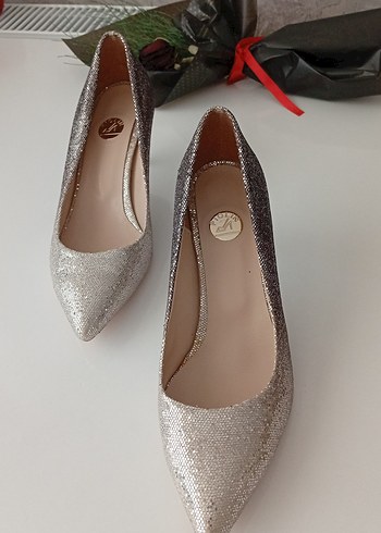 40 Beden Diger Kadın Bej Simli Stiletto Topuklu Ayakkabı 5 cm