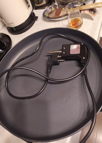  Beden siyah Renk Cam Kapaklı Siyah Elektrikli Tava