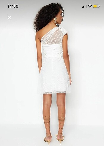m Beden beyaz Renk Trendyolmilla elbise ????