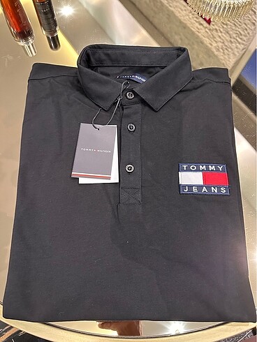 Tommy tshirt