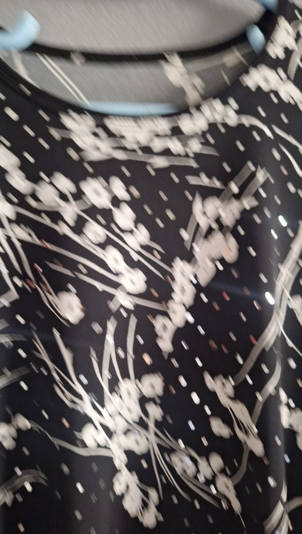 Gri Uzun Kollu Desenli Kadın Bluz - Görsel 4