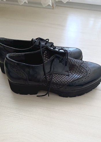 Yılan Desenli Siyah Dolgu Topuklu Bağcıklı Ayakkabı - Görsel 5