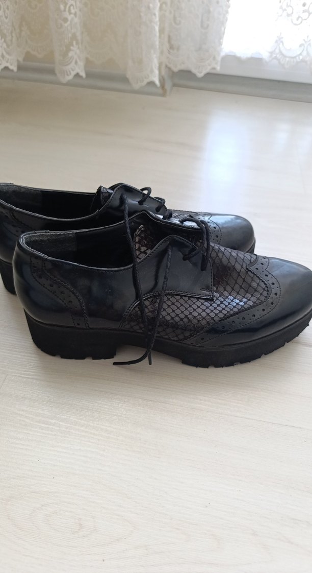 Yılan Desenli Siyah Dolgu Topuklu Bağcıklı Ayakkabı - Görsel 5