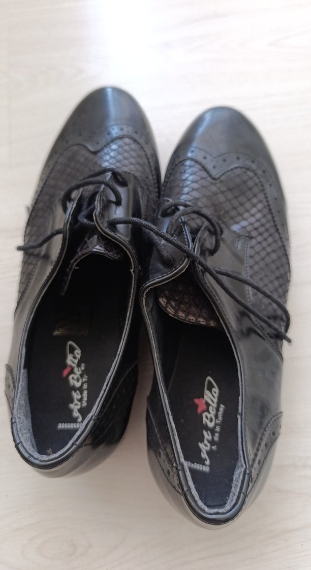 Yılan Desenli Siyah Dolgu Topuklu Bağcıklı Ayakkabı - Görsel 3