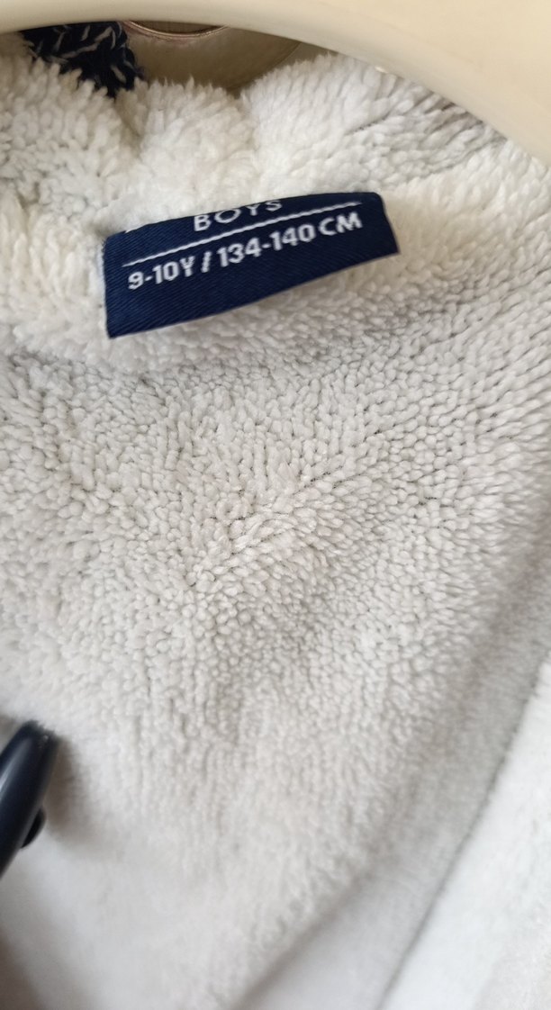 Erkek Çocuk Yüksek Yakalı Örgü Yelek - Görsel 4