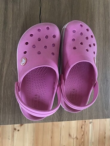 29 Beden pembe Renk Orjinal crocs terlik
