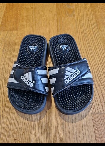 Adidas çocuk terliği 