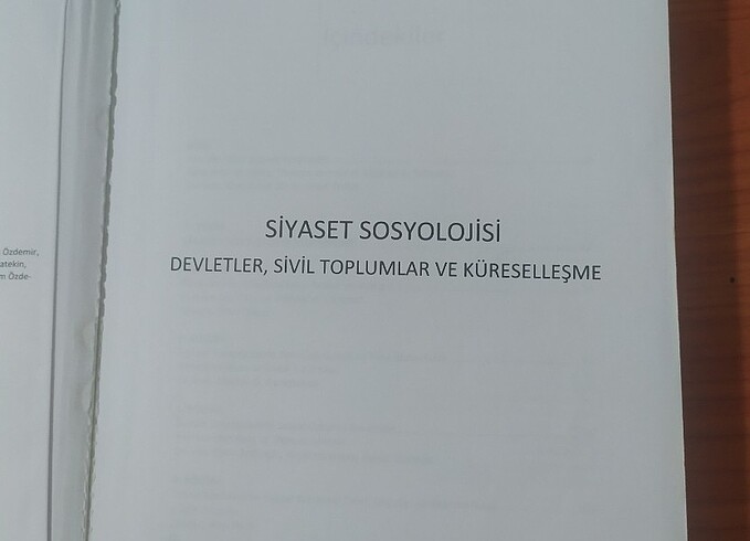  Sosyoloji öğrencisinin kitaplari 
