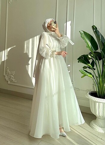 Kevser Bahadır helen beyaz elbise