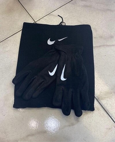 NIKE REFLEKTÖRLÜ POLAR YAPIDA UNISEX ELDİVEN & BOYUNLUK SET