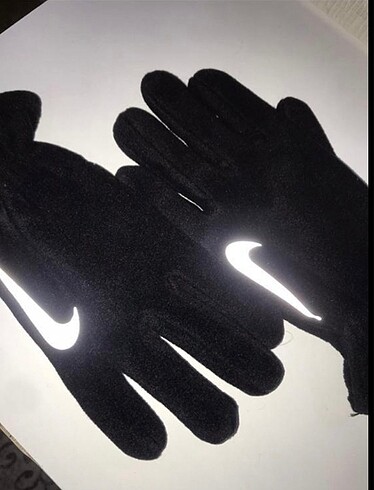 Nike NIKE REFLEKTÖRLÜ POLAR ELDİVEN & BOYUNLUK SETİ