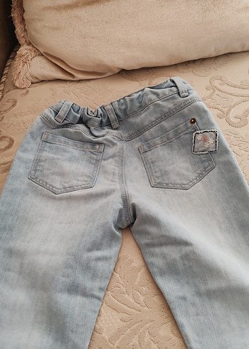 6 Yaş Beden mavi Renk Nakışlı ve Dantel Detaylı Kız Kot Pantolon