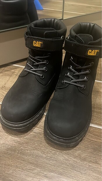 Erkek çocuğu çat orjinal botu