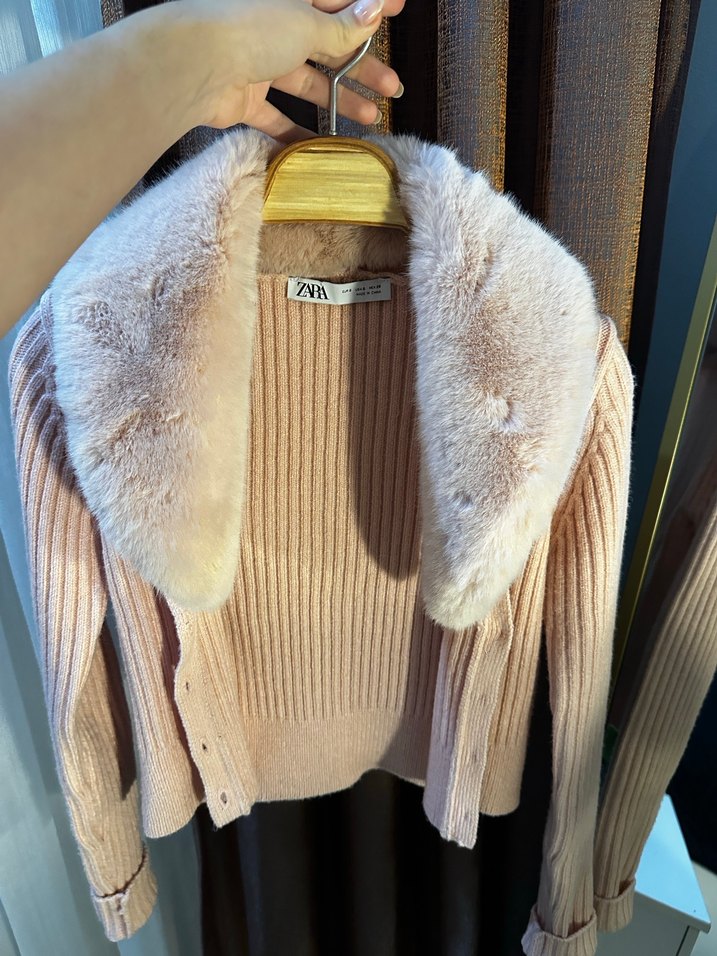 Zara pembe kürklü hırka - Görsel 5