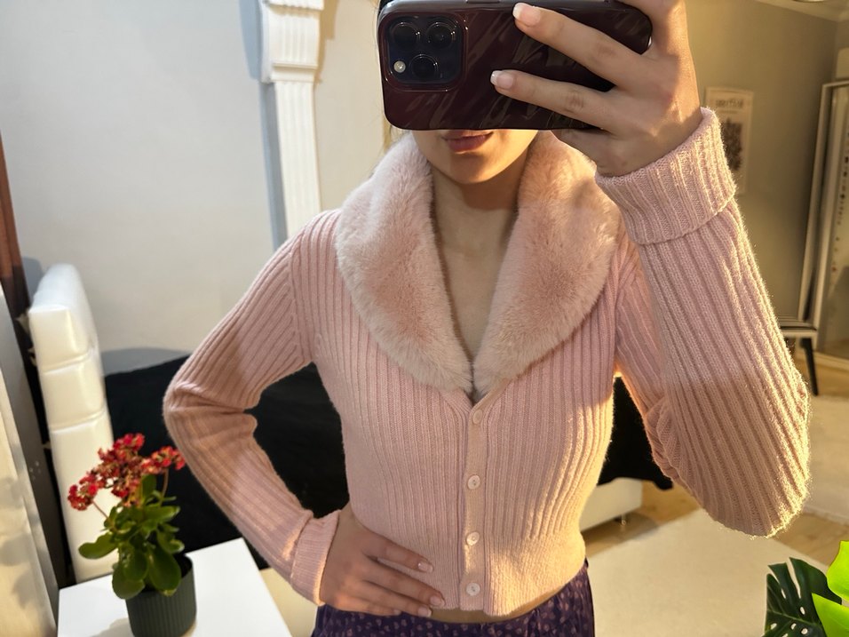 Zara pembe kürklü hırka - Görsel 2
