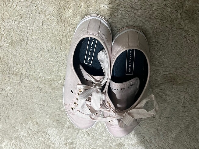39 Beden tommy hilfiger ayakkabı