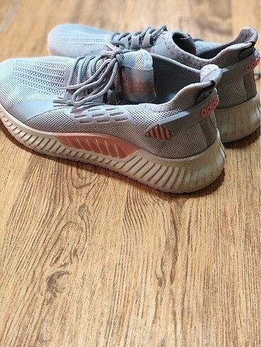 37 Beden gri Renk Adidas ayakkabı