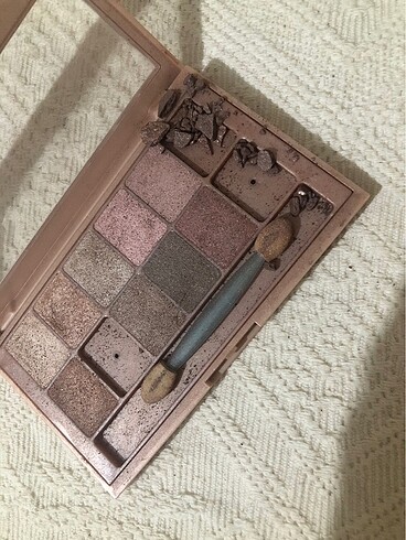 Beden Maybelline far paleti