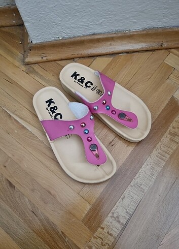 32 Beden pembe Renk Taşlı parmakarasi terlik
