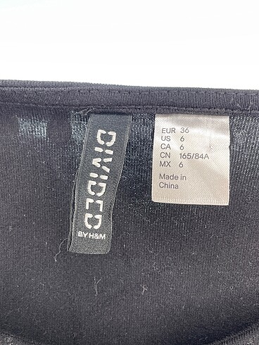 36 Beden siyah Renk H&M Kısa Elbise %70 İndirimli.