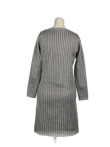 m Beden PreLoved Uzun Elbise %70 İndirimli.