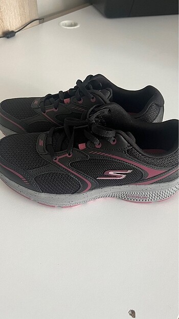 Skechers koşu ayakkabısı