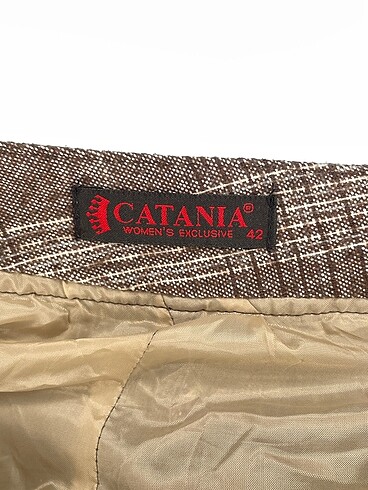 42 Beden çeşitli Renk PreLoved Bermuda / Kapri %70 İndirimli.