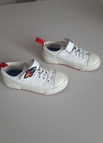 27 Beden Çocuk ayakkabı beyaz sneaker