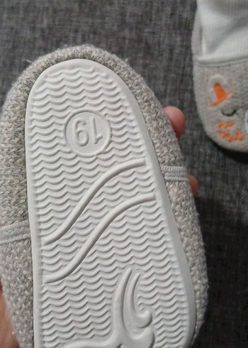 Gri Nakışlı Örgü Erkek Bebek Patik - Görsel 2