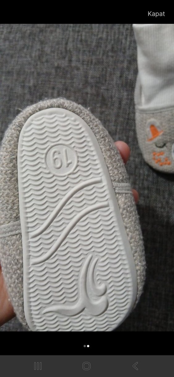 Gri Nakışlı Örgü Erkek Bebek Patik - Görsel 2