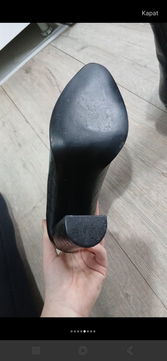 Siyah Yılan Derisi Desenli Topuklu Kadın Bot - Görsel 4