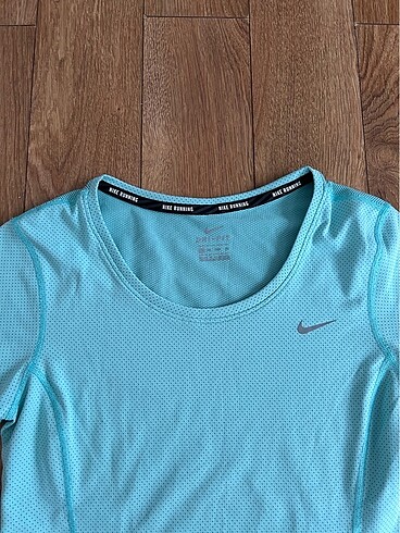 xs Beden Nike tişört
