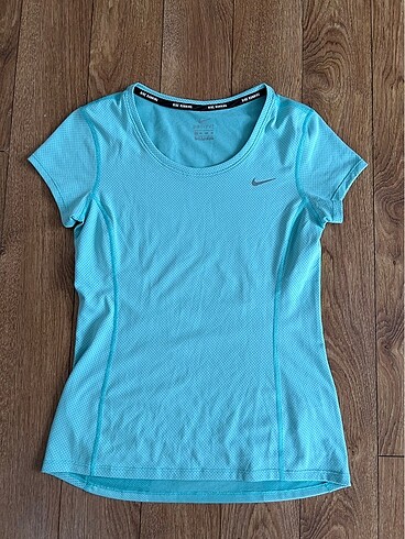 xs Beden turkuaz Renk Nike tişört