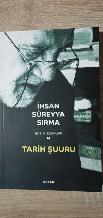 İhsan Süreyya Sırma 