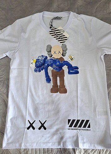 KAWS Tasarım Tişört - Beyaz