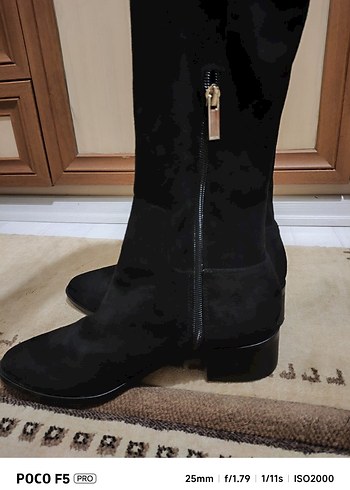 Siyah Kadın Süet Diz Üstü Pliseli Bot - Görsel 2