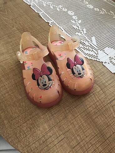 Disney sandalet 23-24 no