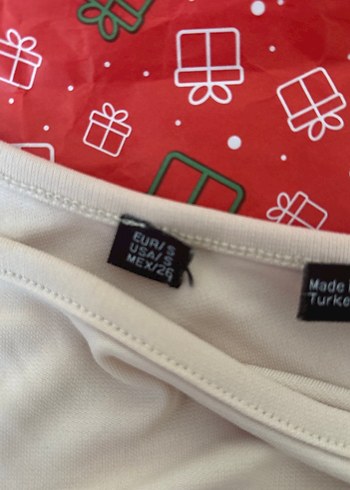 Bej Drapeli Kayık Yaka Kolsuz Bluz - Görsel 2