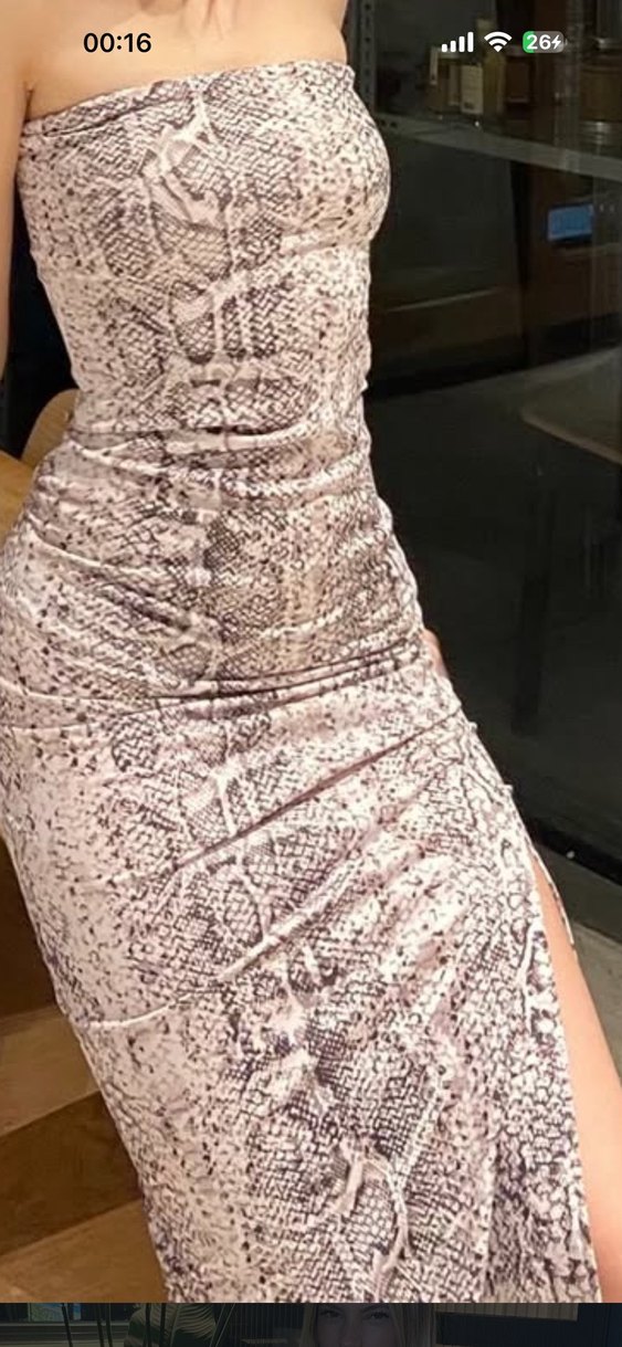 Drapeli Yılan Desenli Uzun Elbise - Görsel 2