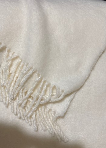 Beyaz Kadın Yün Püsküllü Şal - Görsel 4