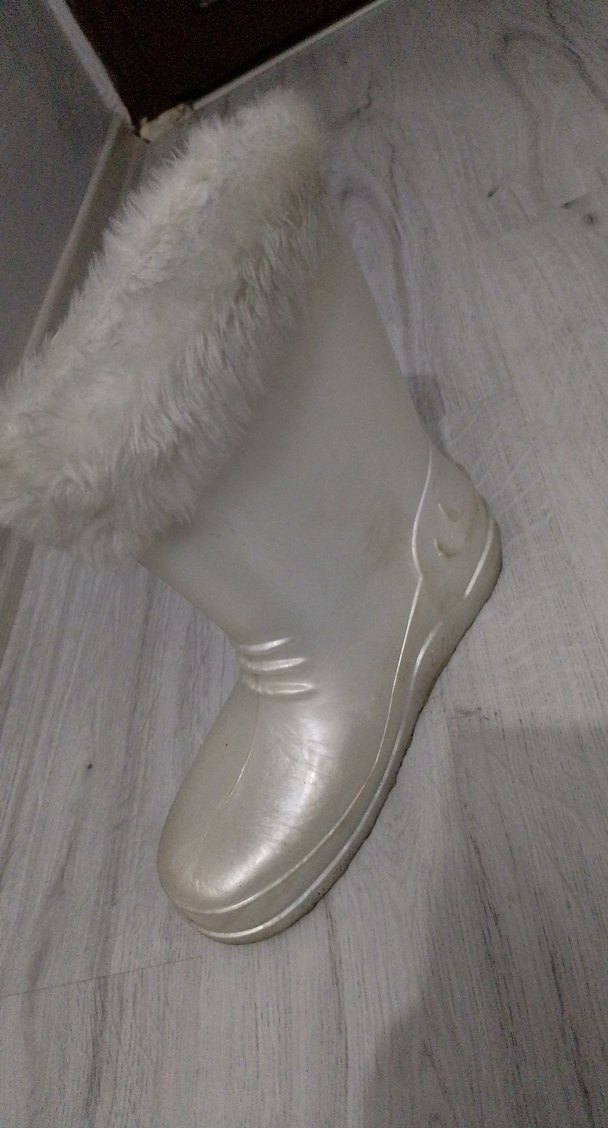 Kız Çocuk Beyaz Kürklü Bot - Görsel 2