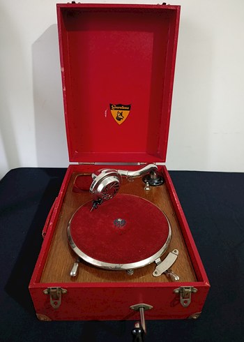 ANTİKA ÇANTA GRAMOFON