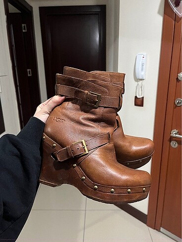 UGG Topuklu Bot