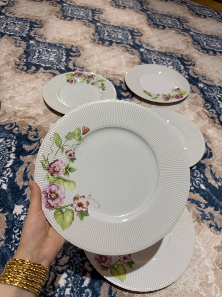 Çiçek Desenli Beyaz Porselen Tabak Seti - Görsel 2