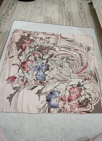 Aker ipek eşarp - Görsel 7