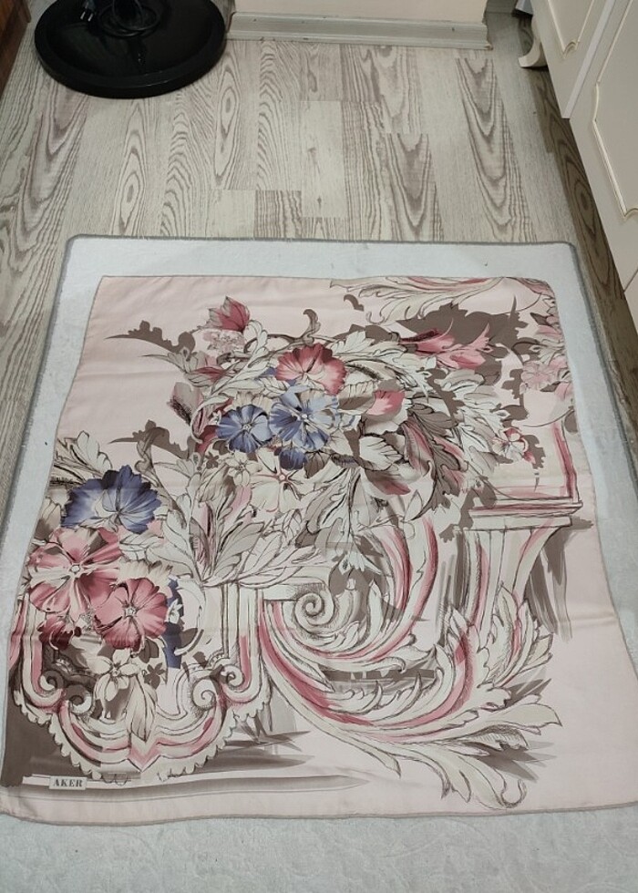 Aker ipek eşarp - Görsel 4