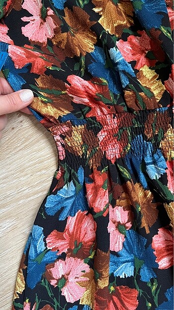 Çiçekli elbise - Görsel 2