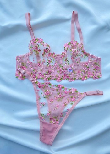 Pembe Nakışlı Büstiyer Takım - Görsel 2