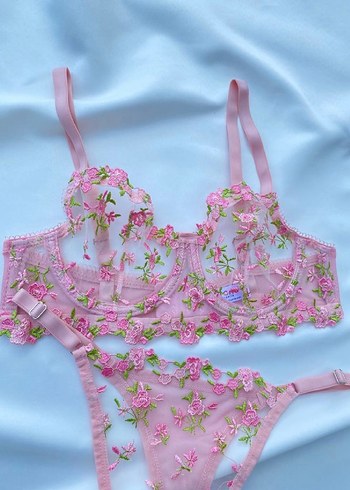 Pembe Nakışlı Büstiyer Takım - Görsel 5