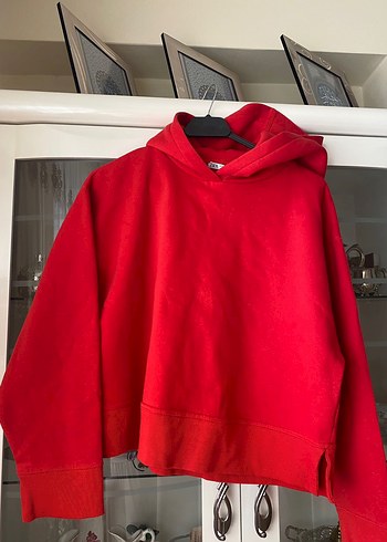 Kırmızı Kapüşonlu Kadın Sweatshirt